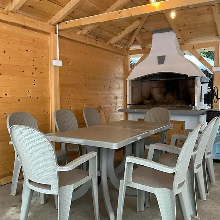 Brvnara Sapat Borova Tara Dom wakacyjny *